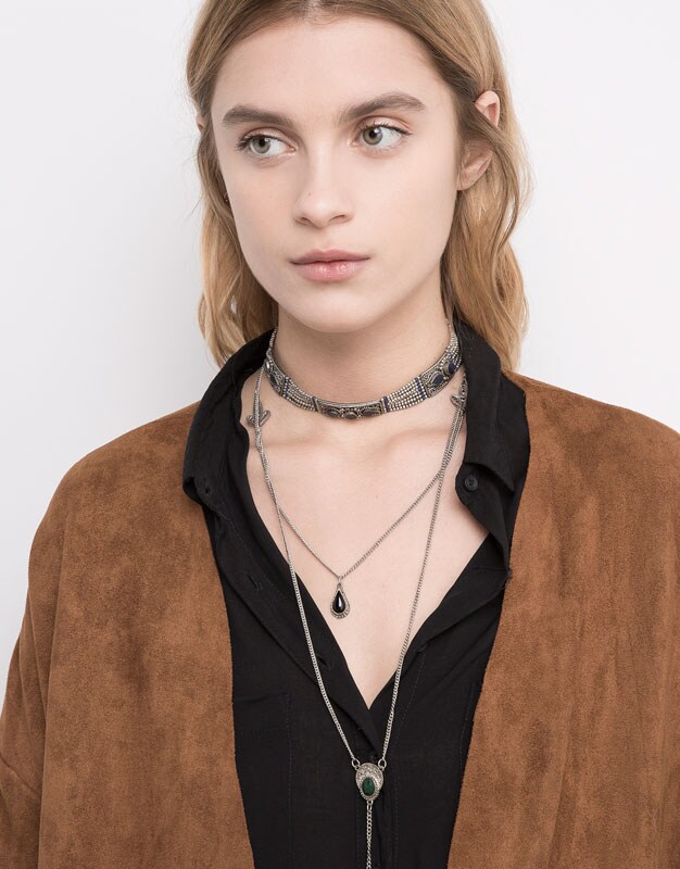 Collares de Pull and Bear