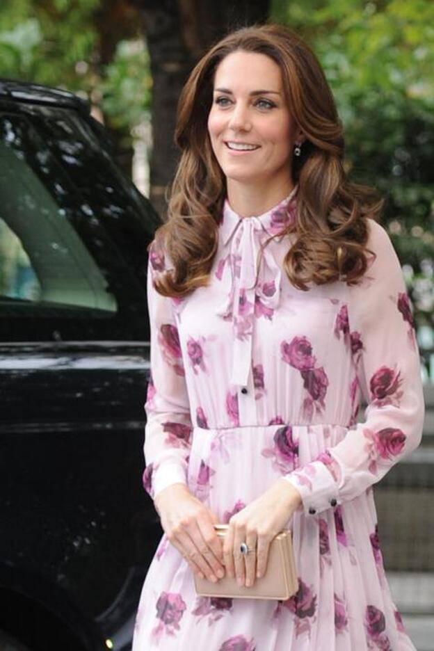 Kate Middleton con un vestido valorado en 450 euros./GTRES