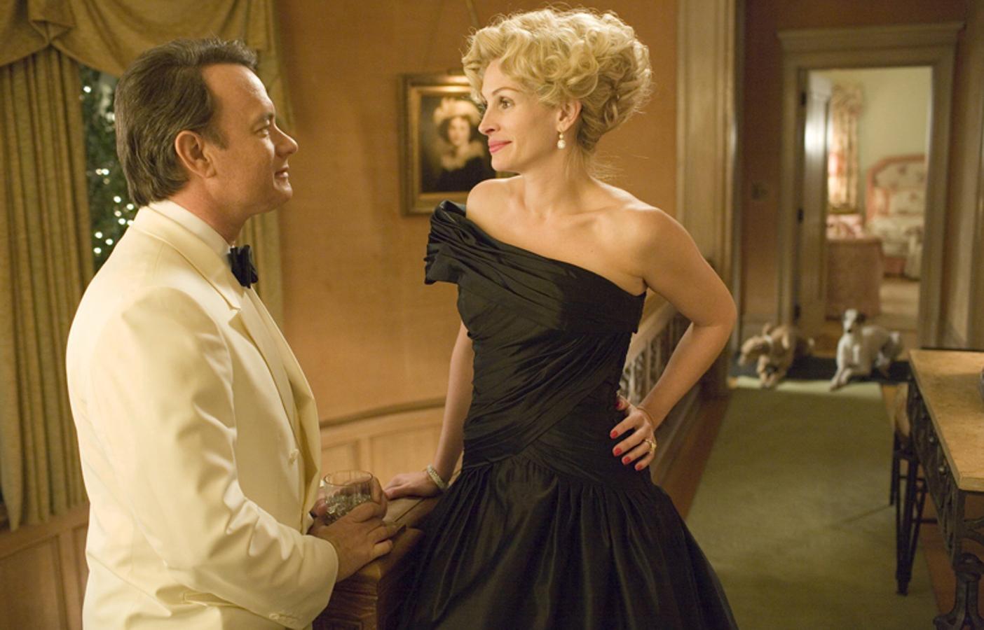 Julia Roberts junto a Tom Hanks en 'La guerra de Charlie Wilson'