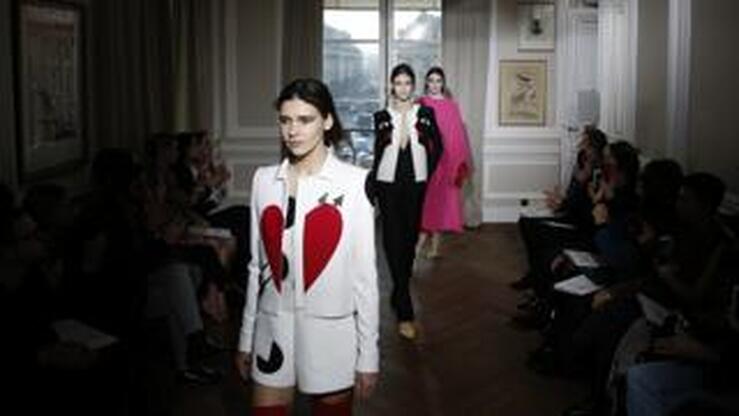 Schiaparelli se estrena como firma de Alta Costura en París