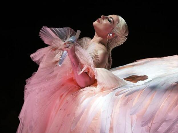 Lady Gaga durante su actuación en los Grammy 2018/getty