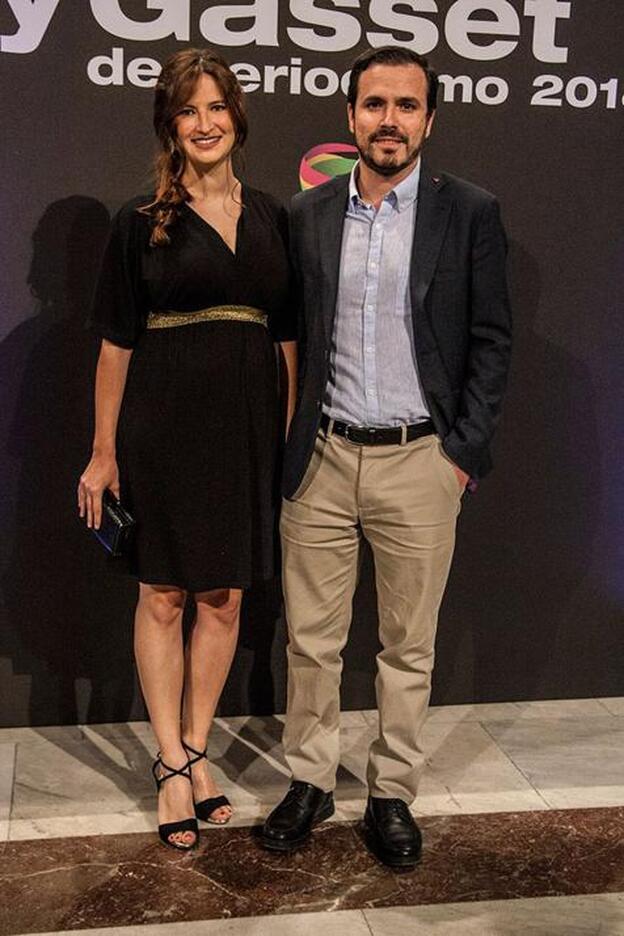 Alberto Garzón y Anna Ruiz en los Premios Ortega y Gasset de Periodismo donde anunciaron que esperan su primer hijo./cordon press.