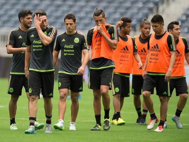 Varios jugadores de la selección de México protagonizaron una polémica fiesta tras un amistoso contra Escocia antes del Mundial de Rusia./cordon press.