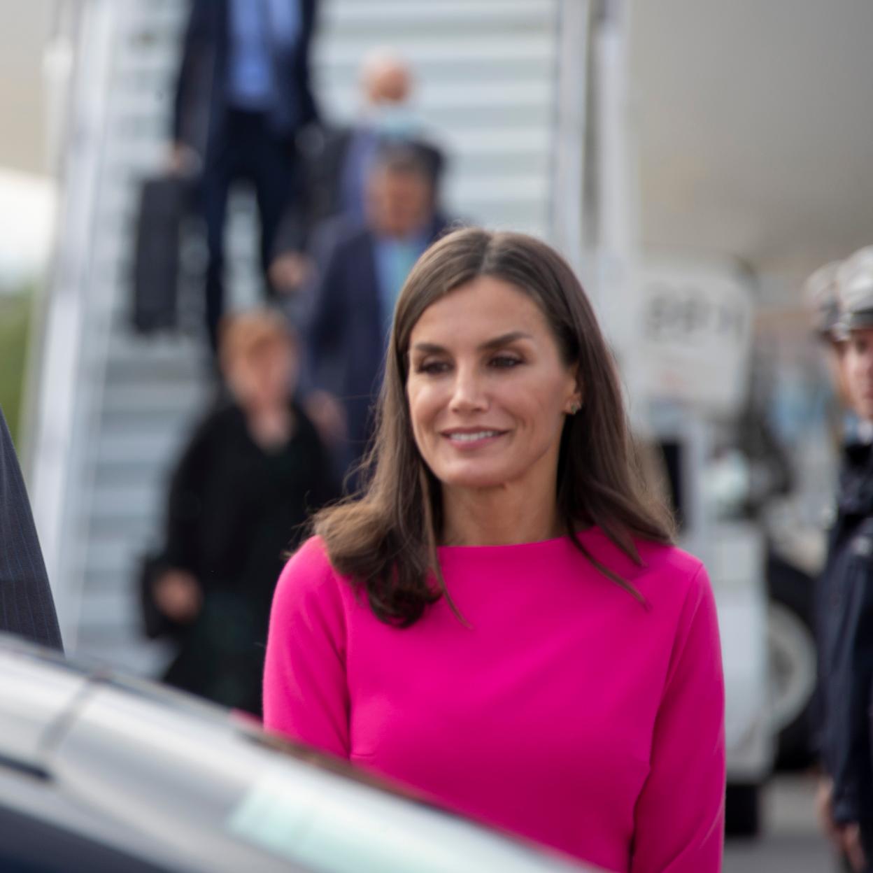 El Vestido Rosa Favorito De La Reina Letizia Cuesta Menos De 30 Euros