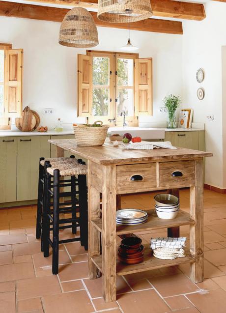 Cocina de madera de Hannun/@hannunbcn