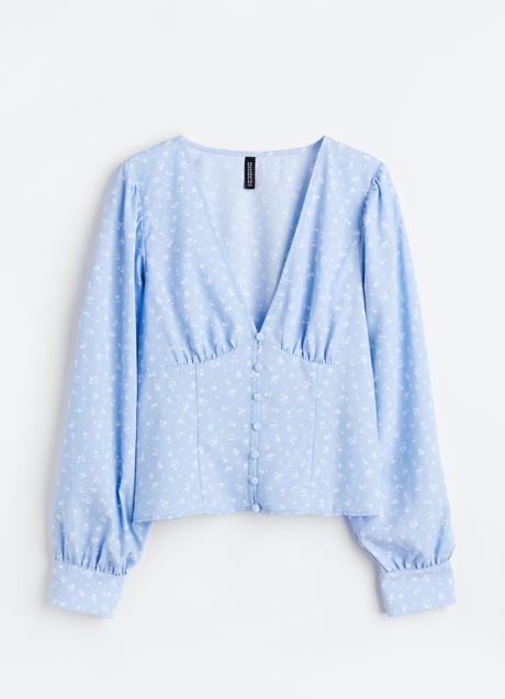 Blusa con estampado de flores de H&M (24,99 euros)
