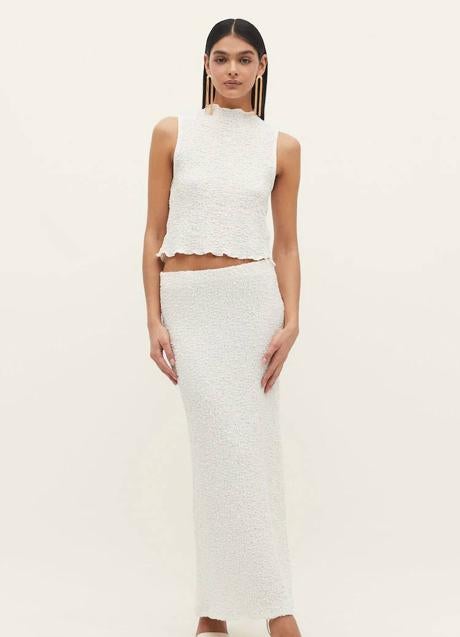 Conjunto de top y falda color blanco