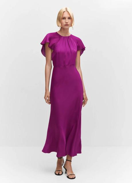 Vestido satinado morado con capa