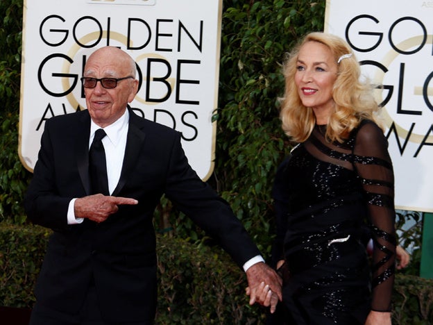 Rupert Murdoch y Jerry Hall en su primera aparición tras comprometerse./Cordon Press