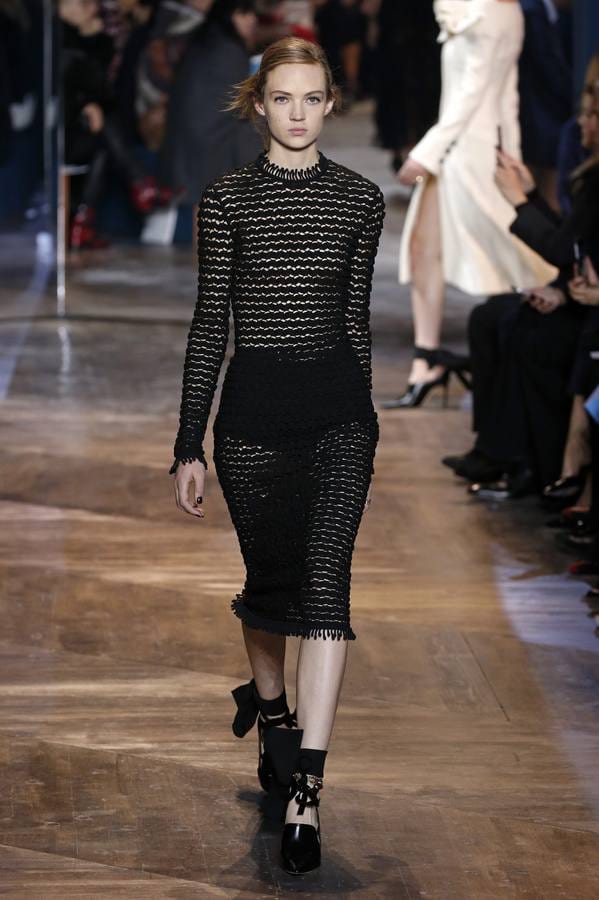 Look 'total black' de Alta Costura de Dior