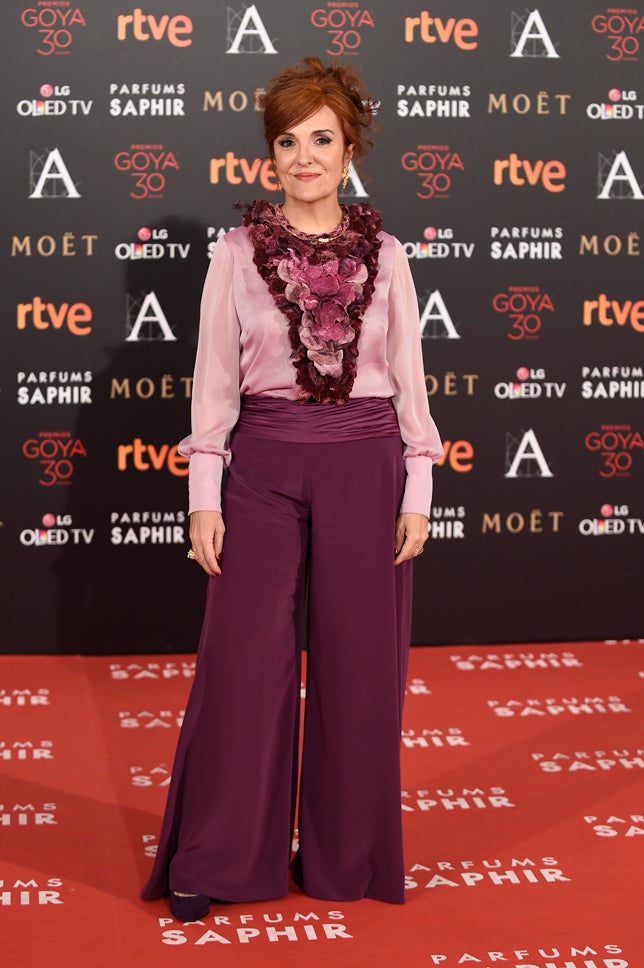 Alfombra roja Premios Goya 2016: Elvira Lindo