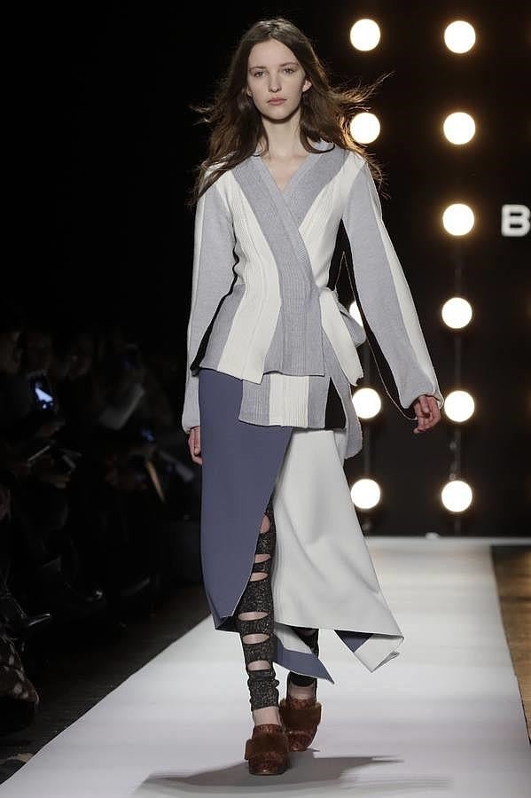 Desfile de BCBG Max Azria en Nueva York: punto