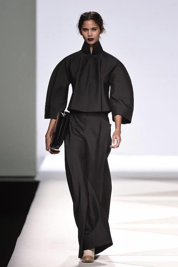 Desfile Devota & Lomba en la MBFWM: total look 'black'