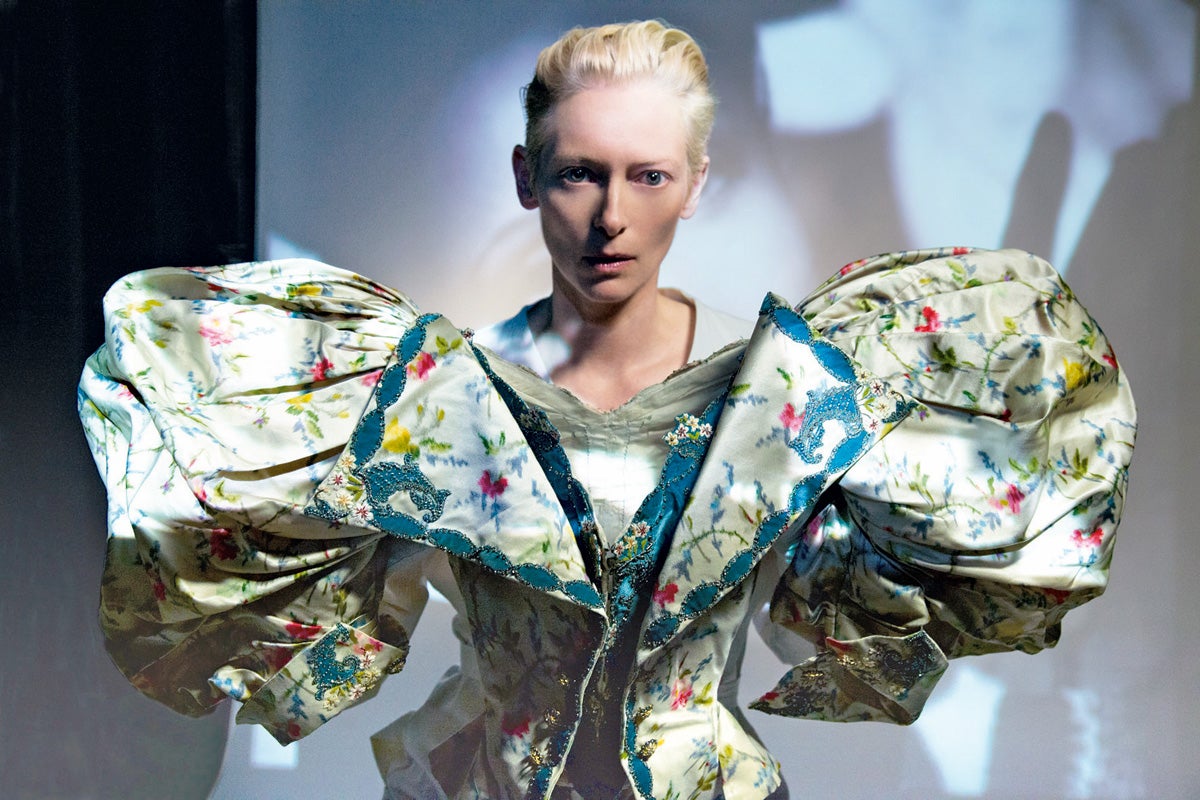 Tilda Swinton, vestuario imposible