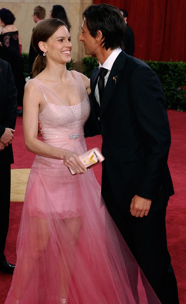 Los peores vestidos de los Oscar: Hilary Swank