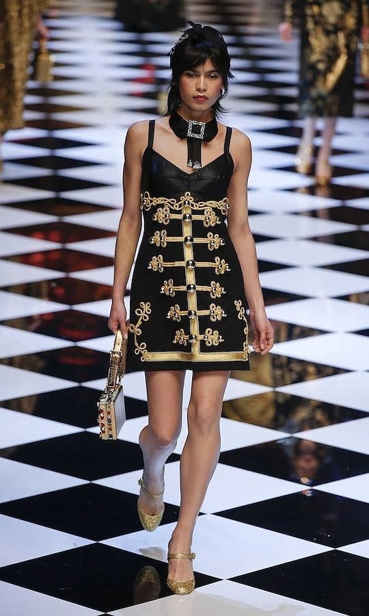 Desfile Dolce & Gabbana en Milán: toques dorado