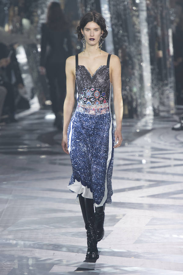 Vestido de noche de Louis Vuitton para el invierno 2016-2017