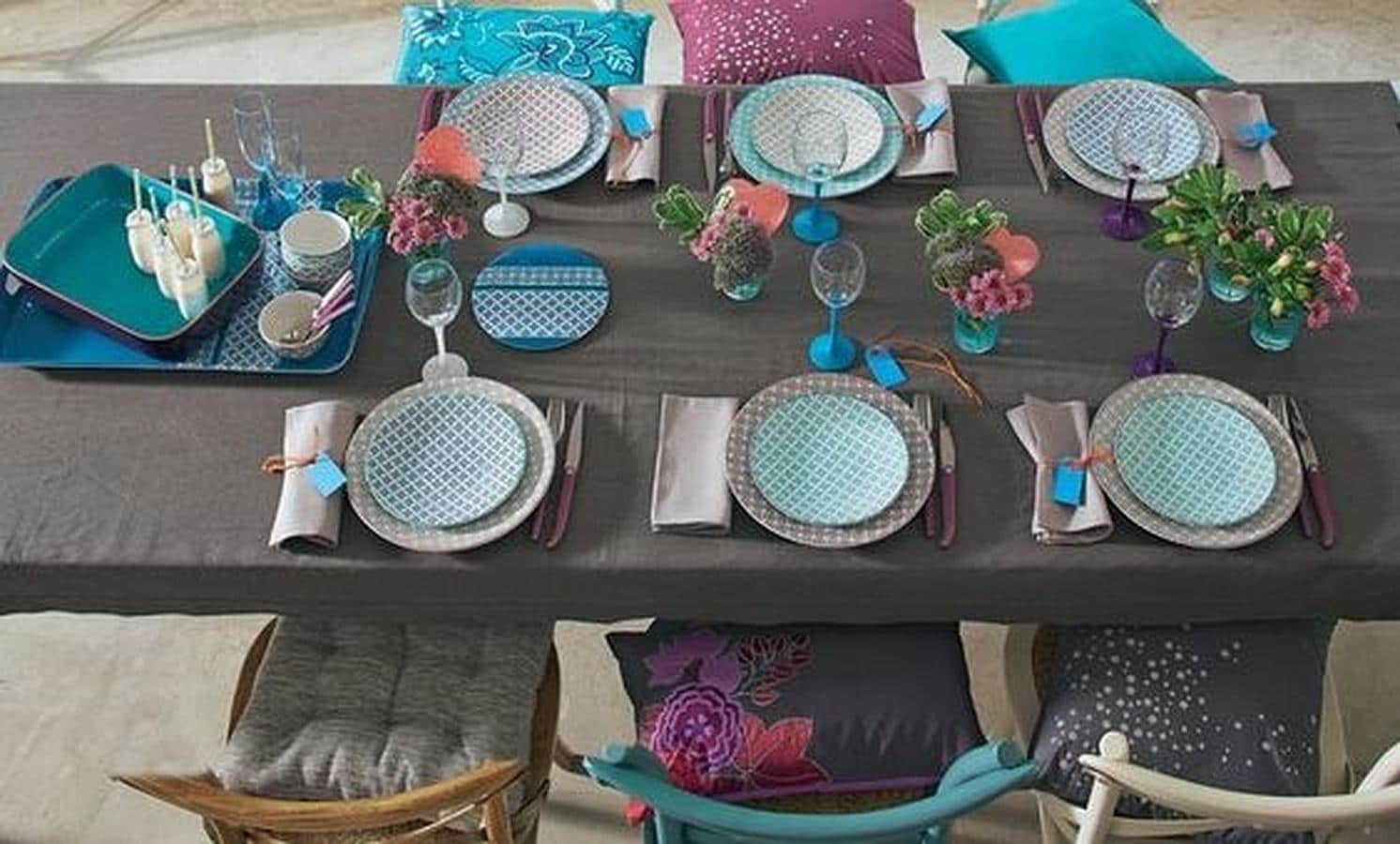 Cómo decorar tu mesa de primavera: primavera azul