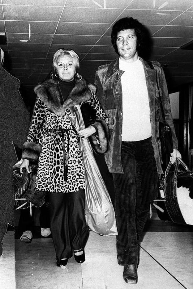 Tom Jones y Linda estuvieron juntos 59 años. La foto corresponde al año 1970./cordon press.