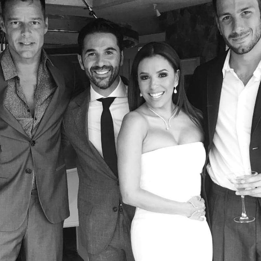 Ricky Martin también quiso su foto con los novios