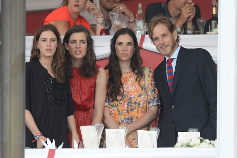 Carlota Casiraghi con Tatiana Santo Domingo y Andrea Casiraghi