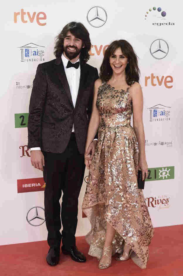 La actriz Melanie Olivares y su novio Gorka González durante la 21 edición de los Premios José María Forqué en Madrid/GTRES