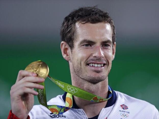 Andy Murray posa en Río con su medalla de oro./gtres.