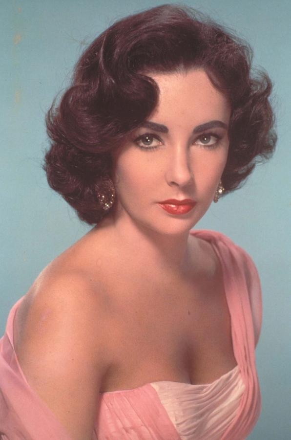 Elizabeth Taylor, la belleza de ojos violetas