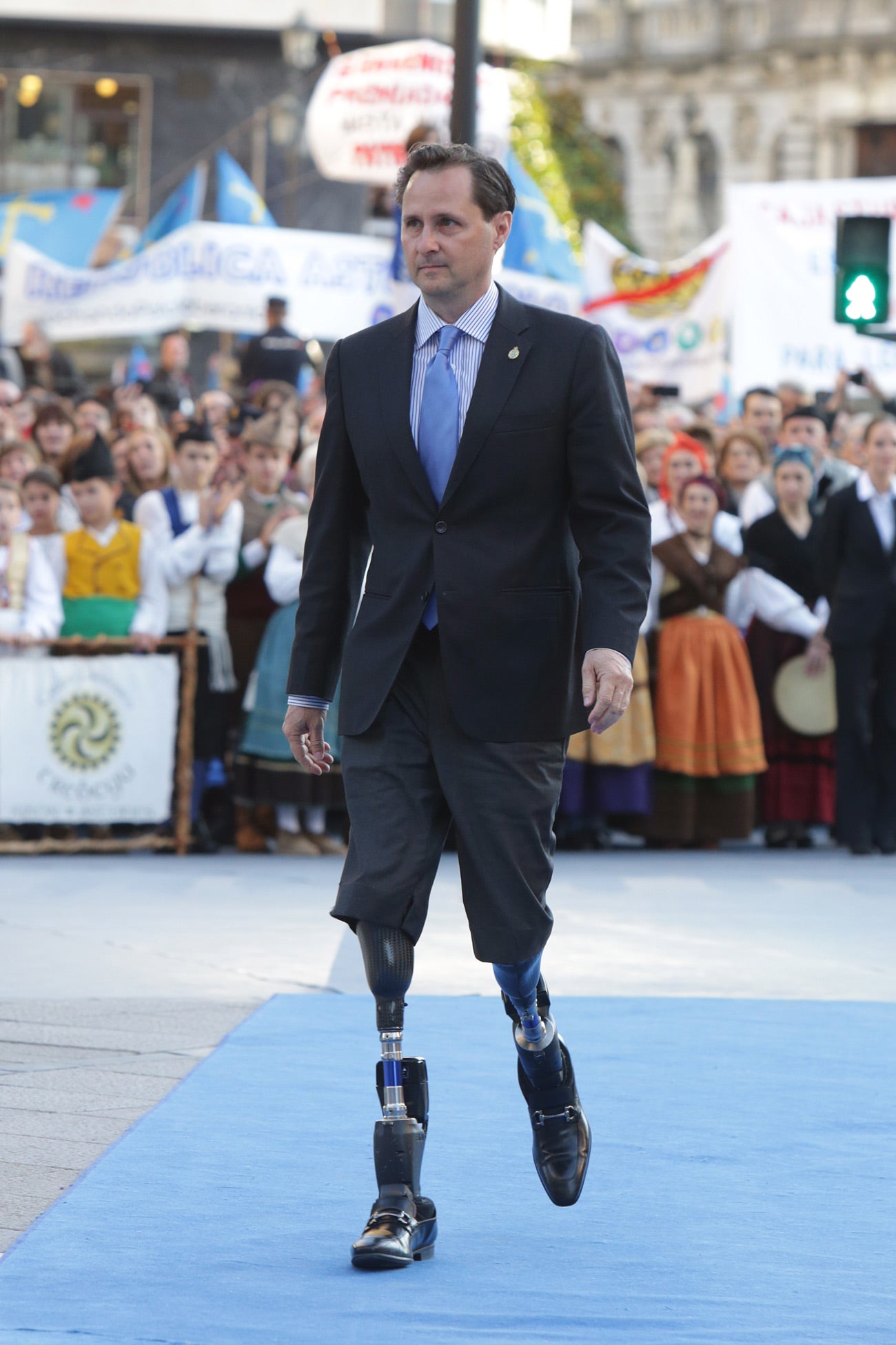 Invitados acudiendo a la entrega de Premios Princesa de Asturias