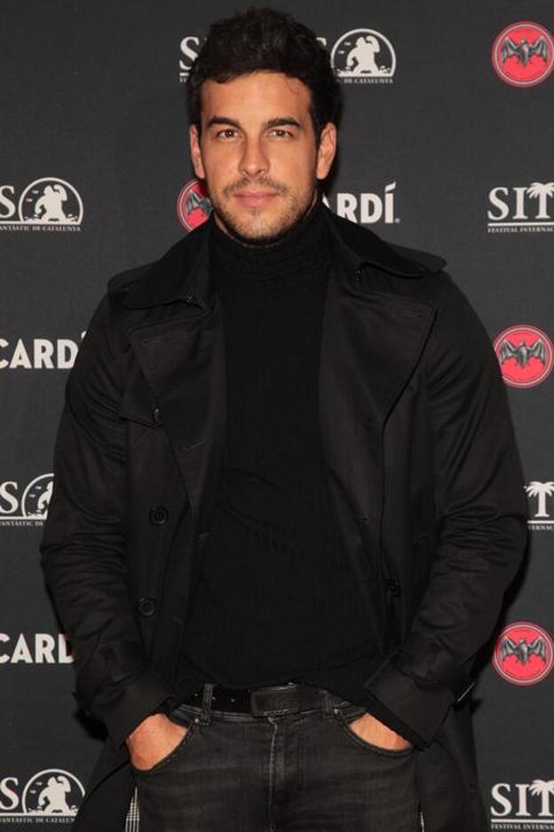 Mario Casas en el evento en el que recibió el premio./getty.