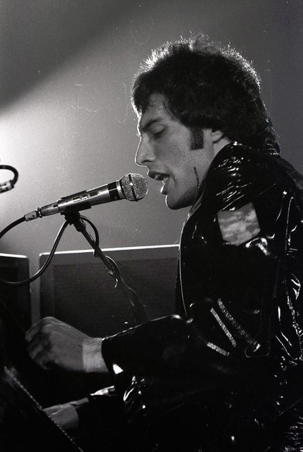 25 curiosidades que marcaron la vida de Freddie Mercury