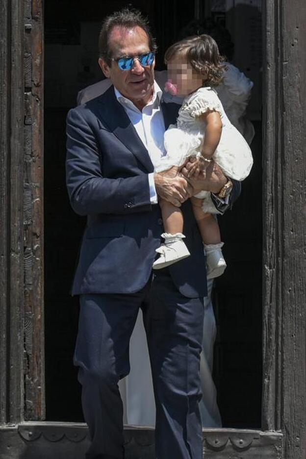 Víctor Vargas, durante la comunión de su nieta Eugenia de Borbón Vargas en Madrid el pasado mes de junio./Cordon Press