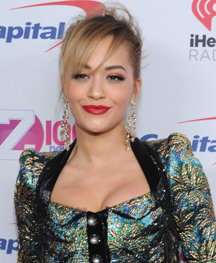 Los peores beauty looks de 2016: Rita Ora en un concierto de navidad en el Madison Square Garden de Nueva York