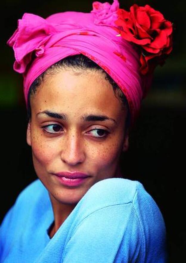 Zadie Smith: "Al crecer, la mera idea de ser una chica me daba vértigo"