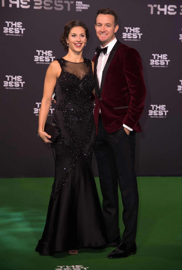 Carli Lloyd y Brian Hollins en los Premios The Best 2017