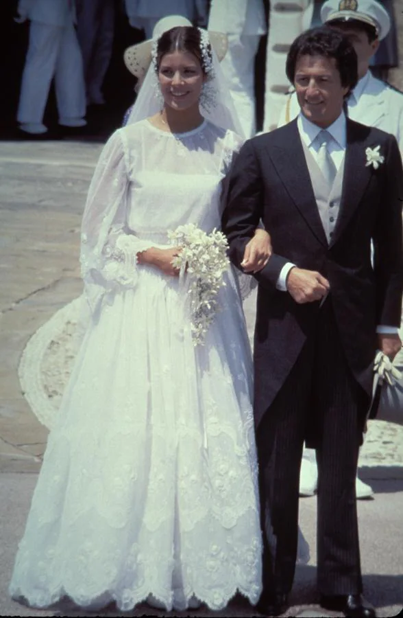 La vida de Carolina de Mónaco en imágenes: la boda con Philippe Junot