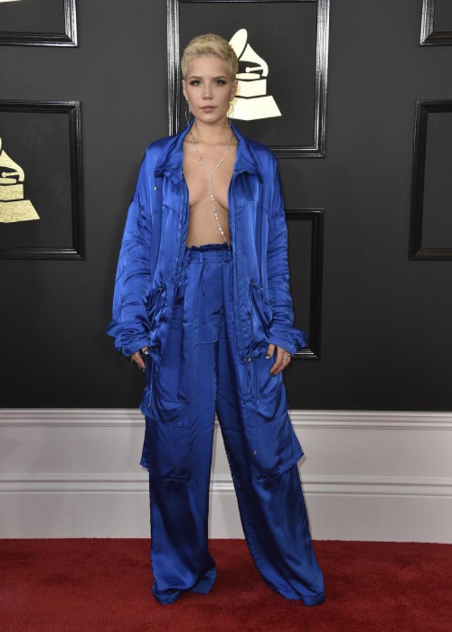 Premios Grammy 2017: el look de Halsey