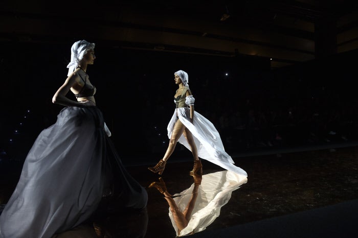 Desfile de la colección otoño/invierno 2017-18 de Andrés Sardá en MBFWM