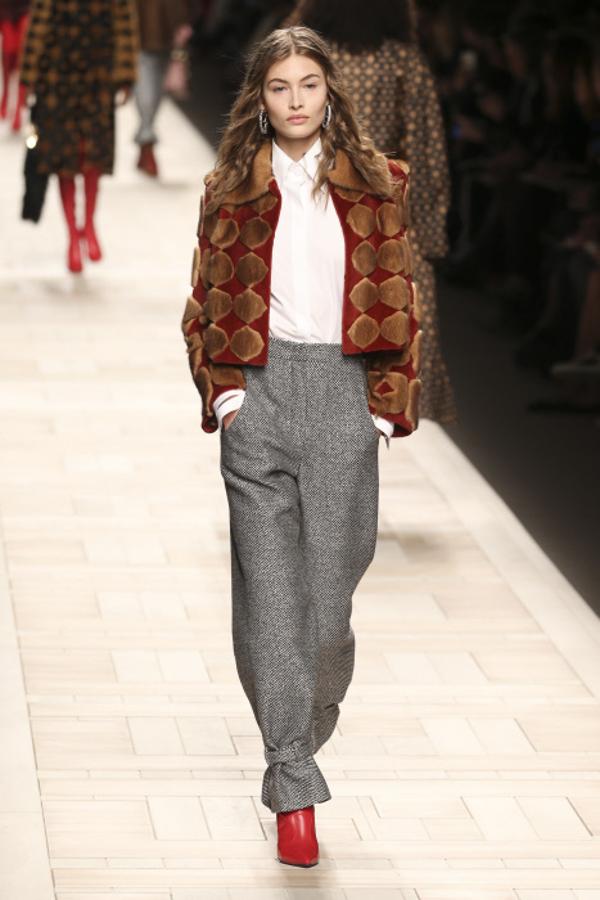 Desfile de Fendi otoño-invierno 2017/18 en la Semana de la Moda de Milán