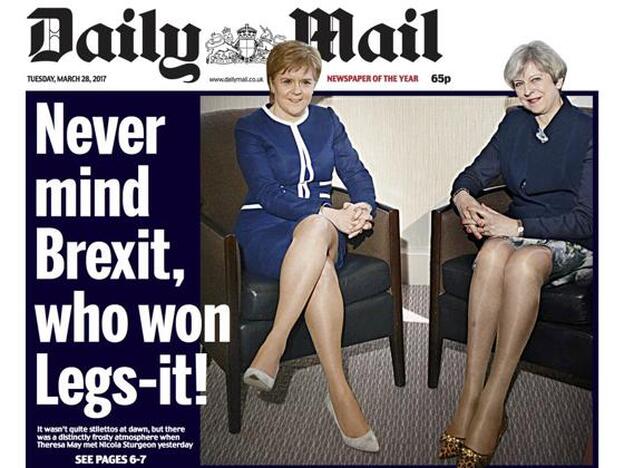 Portada del 'Daily Mail', con Theresa May y Nicola Stugeon./D.R.