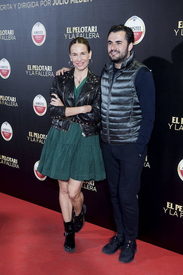 Los looks de la premiere de 'El pelotari y la fallera': Carola Baleztena y Emiliano Suárez