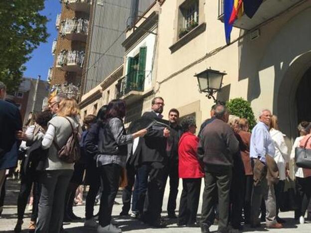 La familia ha querido que las cenizas se expongan en el Ayuntamiento del que fue concejal./abc.