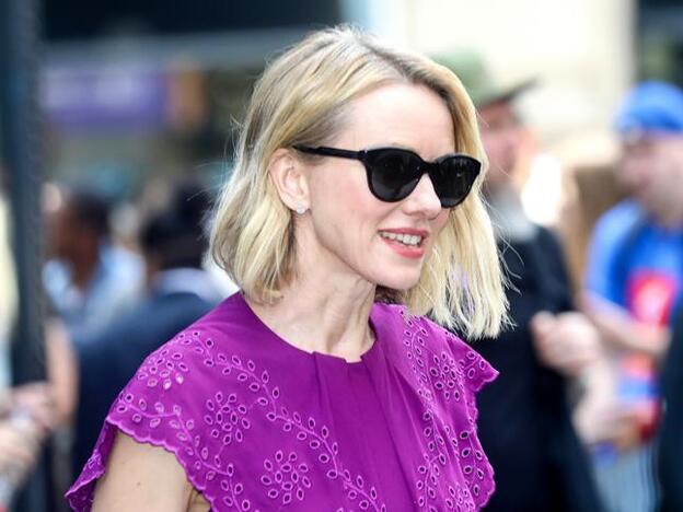 Naomi Watts luce un rubio claro con tonos dorados./Gtres