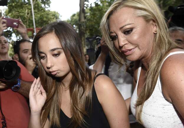 Madre e hija durante el 18 cumpleaños de Andrea Janeiro./gtres