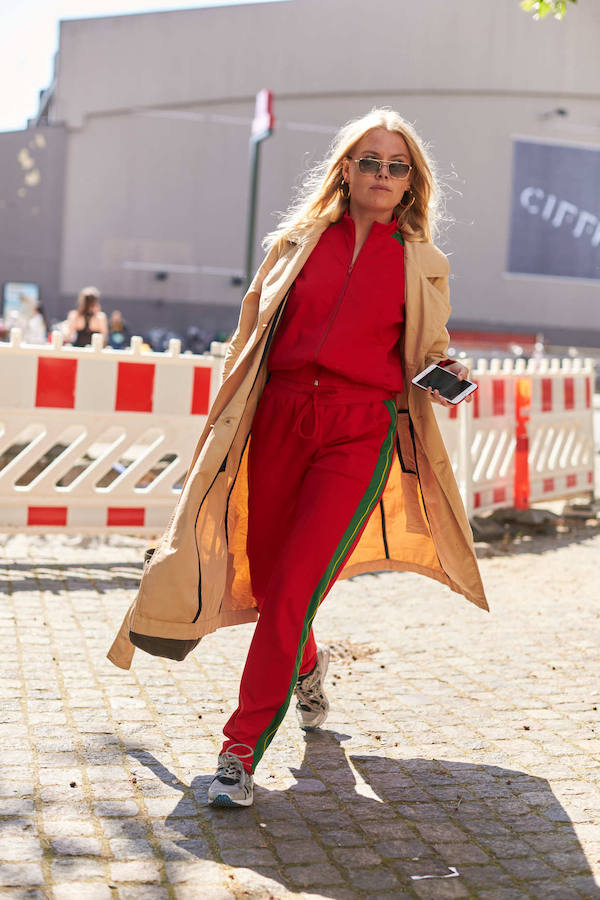 Looks con estilo para días de lluvia en verano