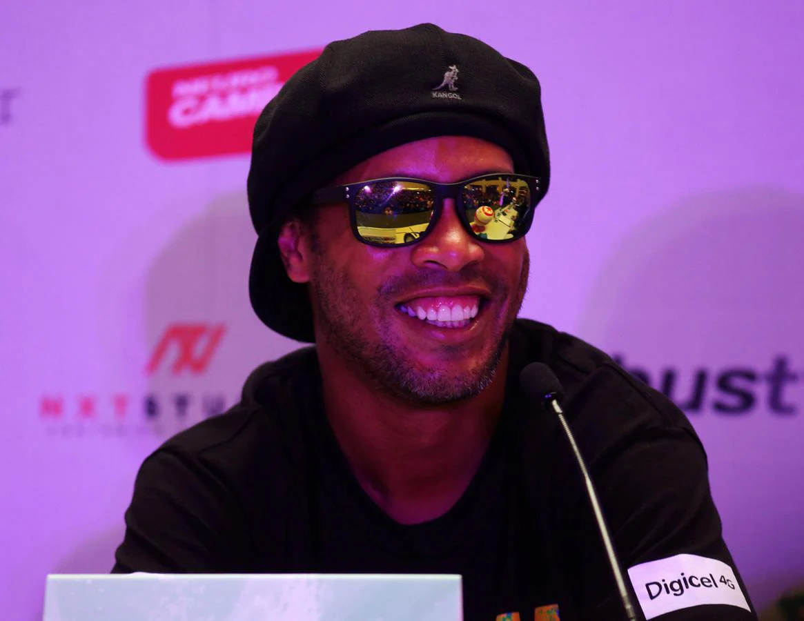 ...Y la sonrisa de Ronaldinho ahora