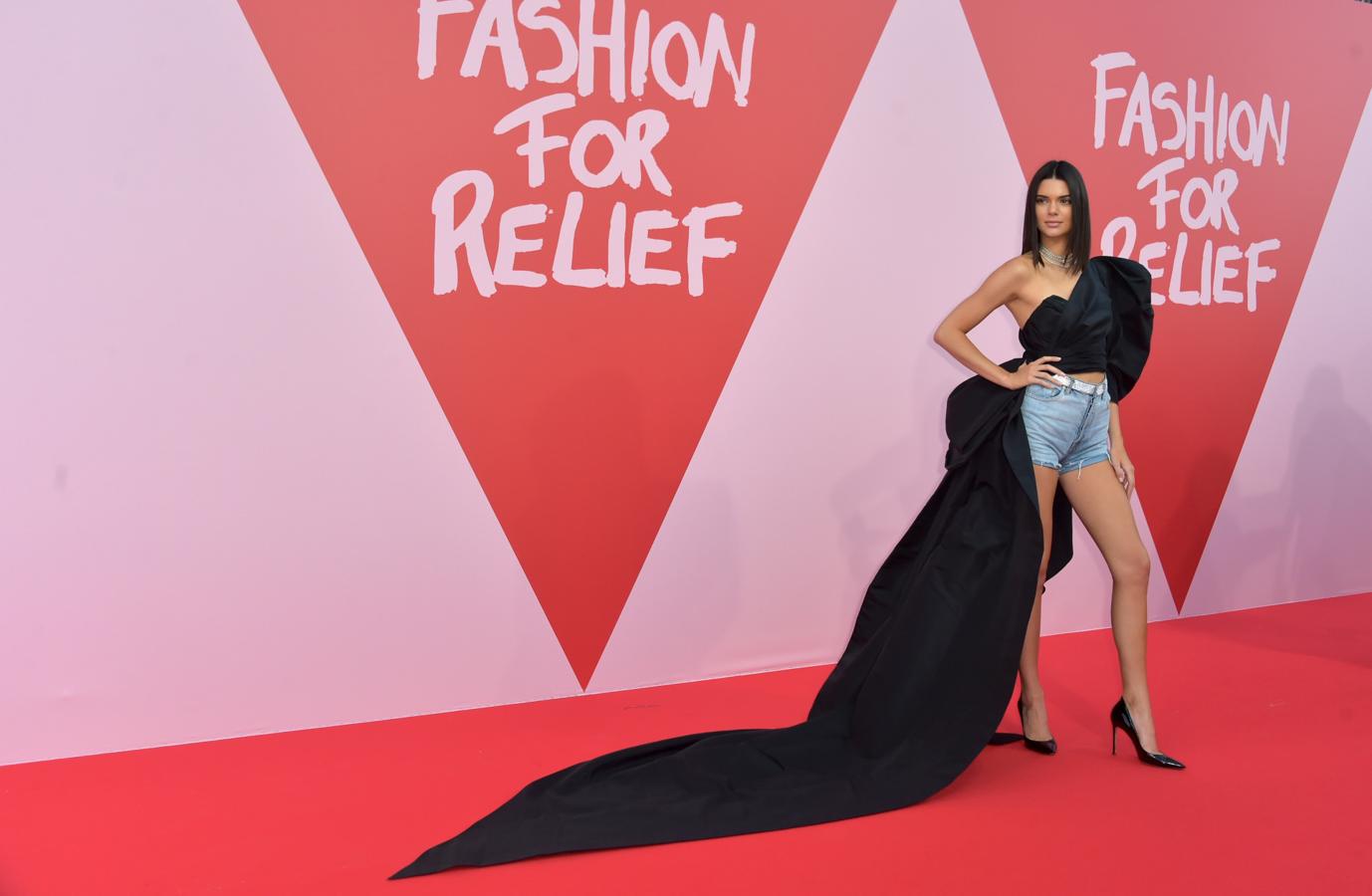 Kendall Jenner arriesga en la alfombra roja