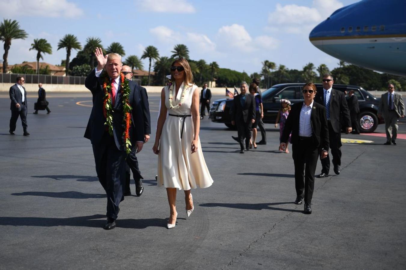 ¿Qué looks lleva Melania Trump en su maleta de viaje?