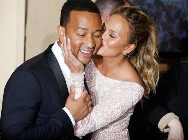 La modelo Chrissy Teigen y el cantante John Leggend./Twitter