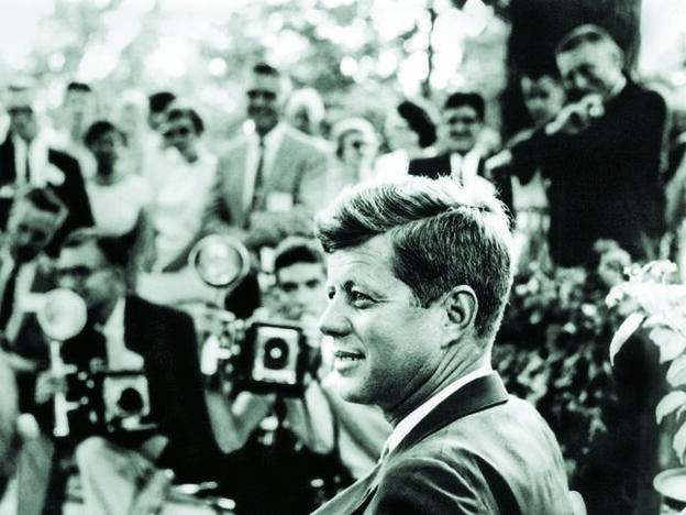 Kennedy durante una rueda de prensa en 1959.